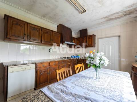 Moradia T3 Venda em Moreira de Cónegos,Guimarães