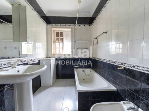 Moradia T3 Venda em Moreira de Cónegos,Guimarães