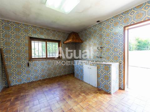 Moradia Isolada T4 Venda em Nespereira,Guimarães