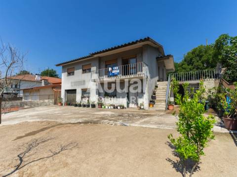 Moradia Isolada T4 Venda em Nespereira,Guimarães