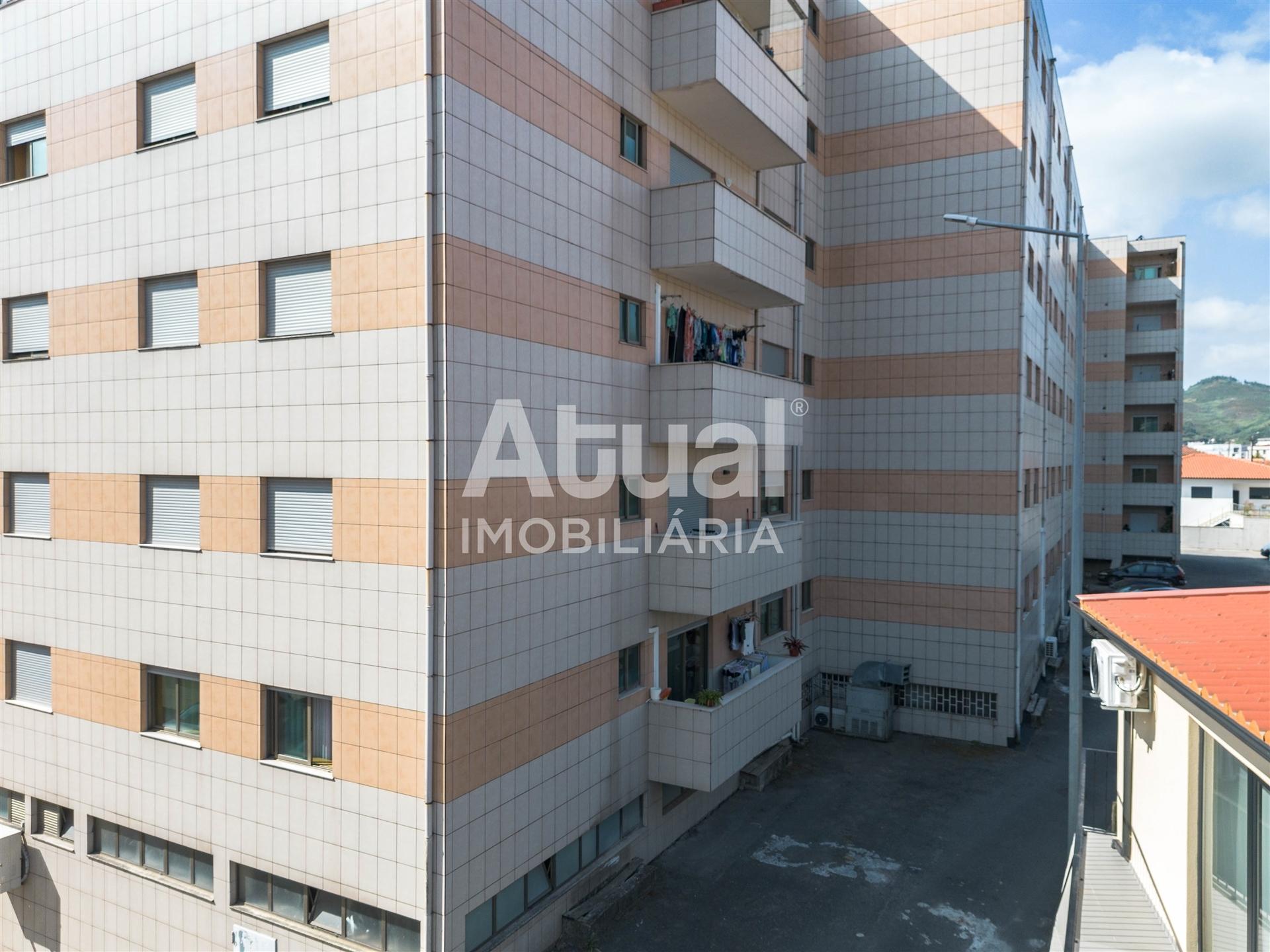 Apartamento T3 Venda em Caldas de Vizela (São Miguel e São João),Vizela