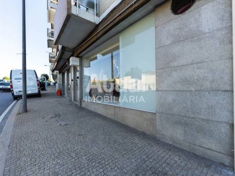 Loja  Trespasse em Caldas de Vizela (São Miguel e São João),Vizela