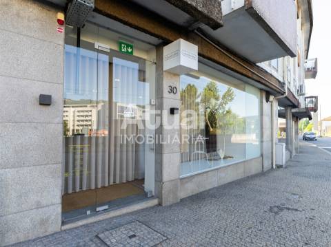 Loja  Arrendamento em Caldas de Vizela (São Miguel e São João),Vizela