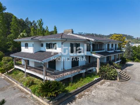 Moradia T5 Venda em Moreira de Cónegos,Guimarães