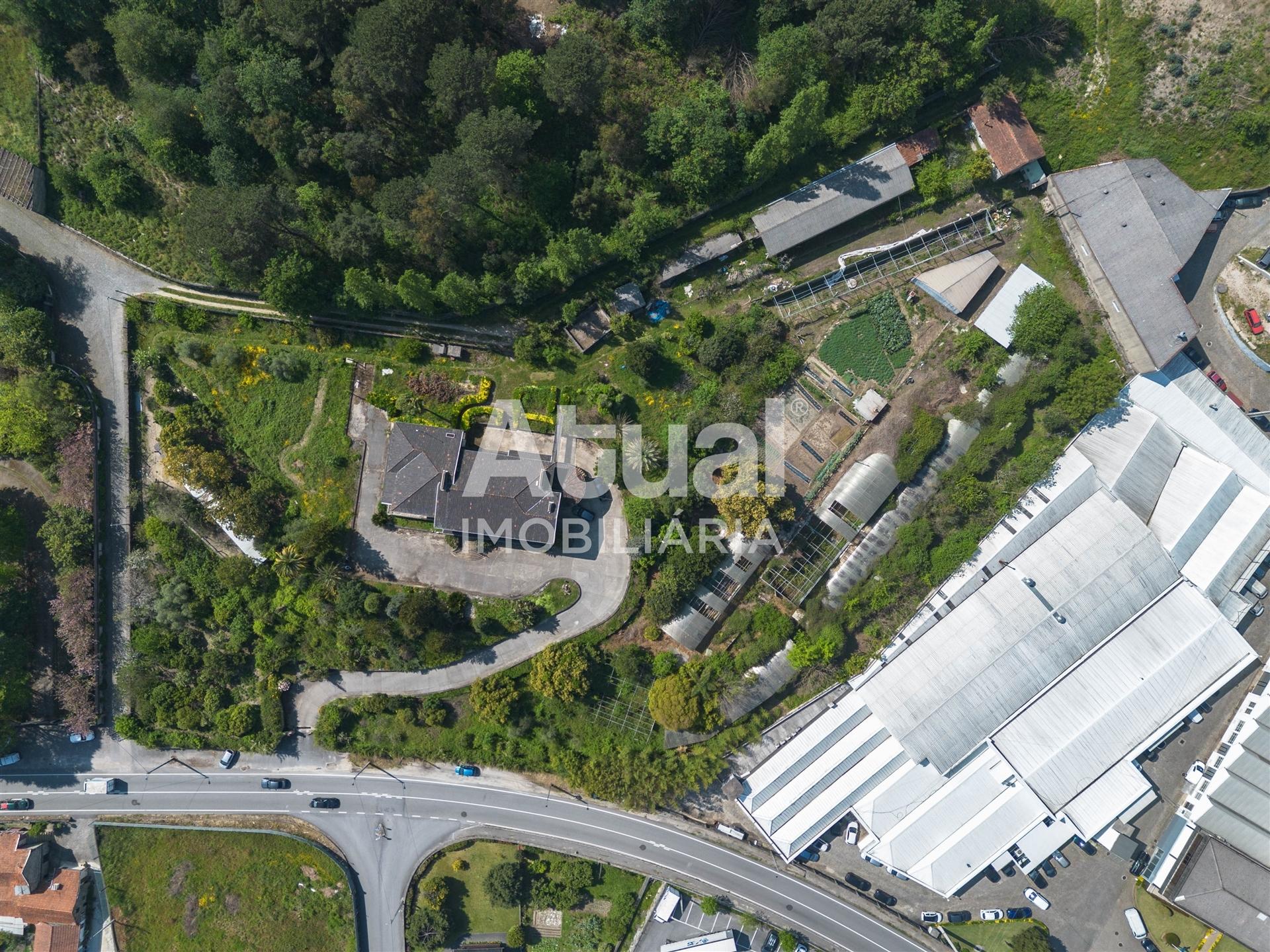 Moradia T5 Venda em Moreira de Cónegos,Guimarães