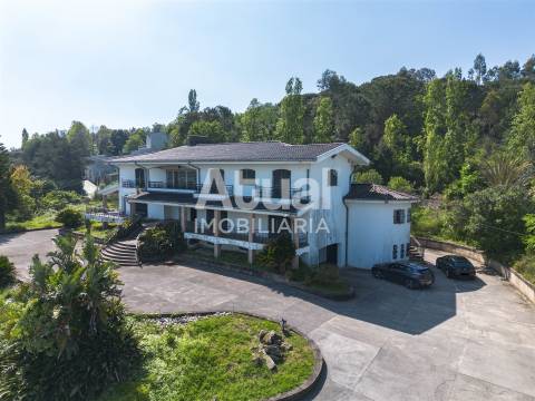 Moradia T5 Venda em Moreira de Cónegos,Guimarães