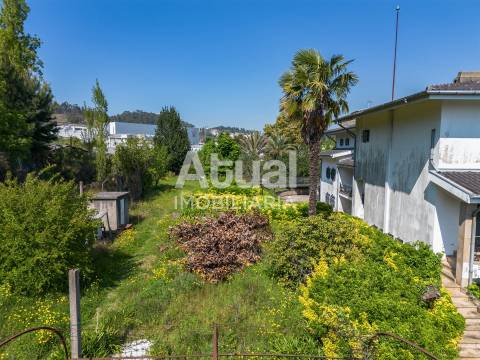 Moradia T5 Venda em Moreira de Cónegos,Guimarães