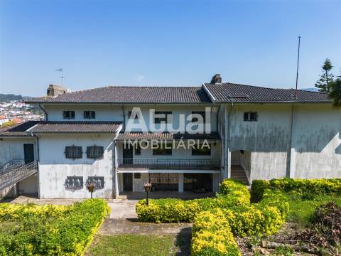 Moradia T5 Venda em Moreira de Cónegos,Guimarães