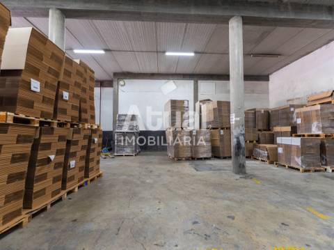 Armazém  Venda em Tagilde e Vizela (São Paio),Vizela