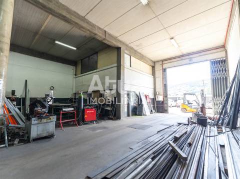 Armazém  Venda em Tagilde e Vizela (São Paio),Vizela