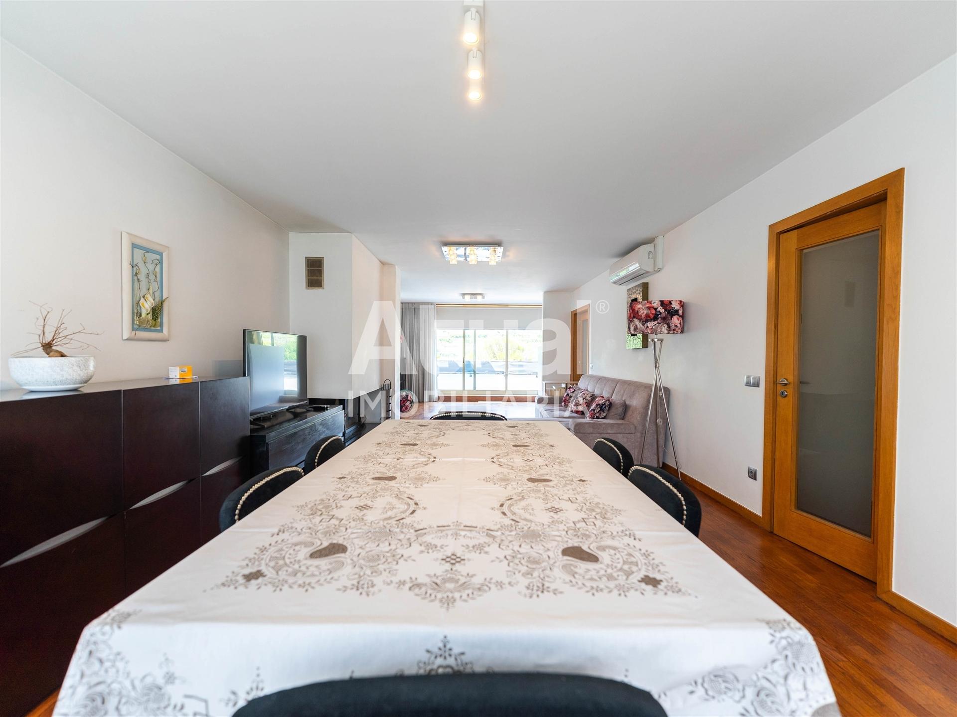 Apartamento T3 Venda em Caldas de Vizela (São Miguel e São João),Vizela