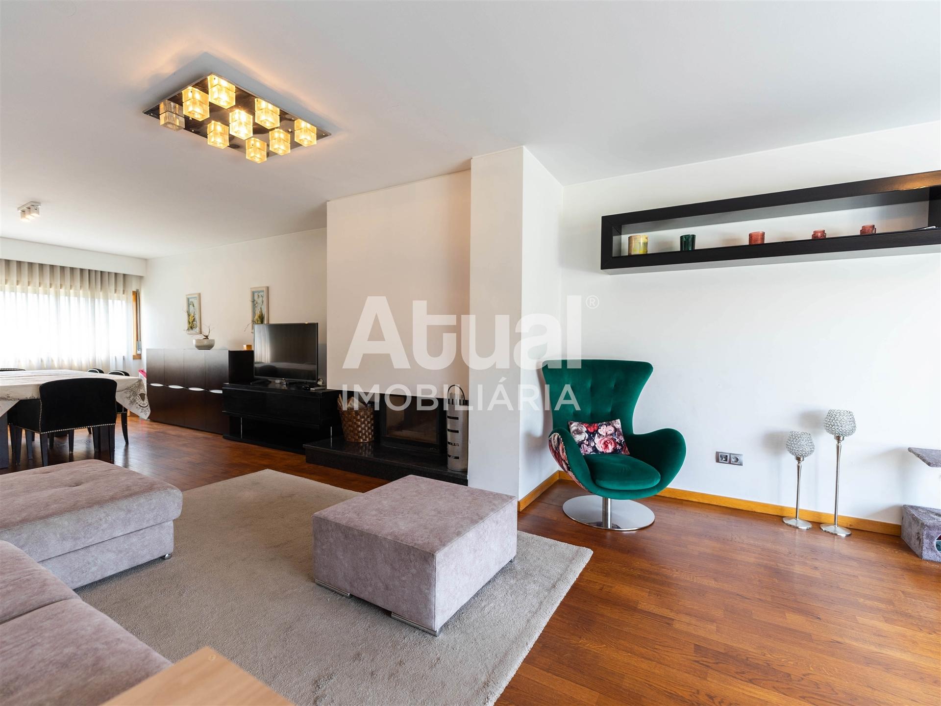 Apartamento T3 Venda em Caldas de Vizela (São Miguel e São João),Vizela