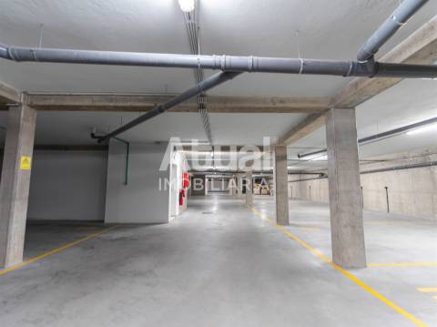 Garagem  Venda em Caldas de Vizela (São Miguel e São João),Vizela