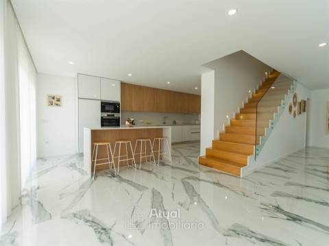 Moradia em Banda T3 Venda em Tagilde e Vizela (São Paio),Vizela