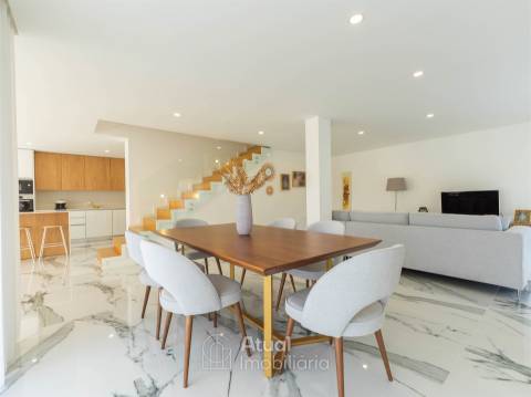 Moradia em Banda T3 Venda em Tagilde e Vizela (São Paio),Vizela