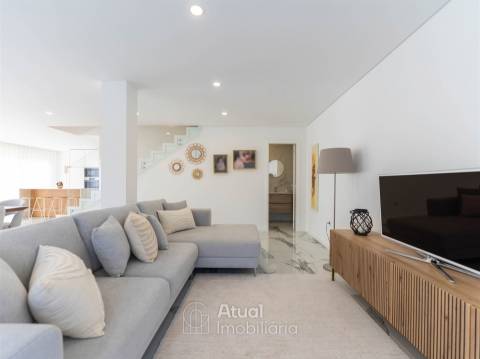 Moradia em Banda T3 Venda em Tagilde e Vizela (São Paio),Vizela