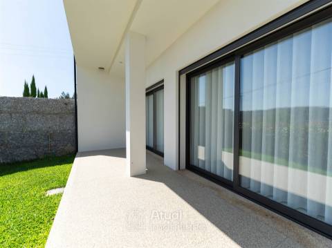 Moradia em Banda T3 Venda em Tagilde e Vizela (São Paio),Vizela