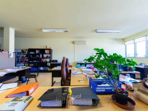 Loja  Venda em Campo (São Martinho), São Salvador do Campo e Negrelos (São Mamede),Santo Tirso