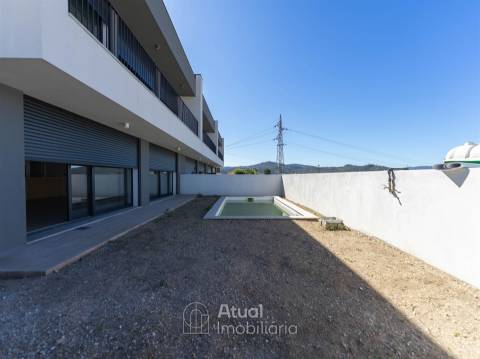 Moradia em Banda T3 Venda em Caldas de Vizela (São Miguel e São João),Vizela