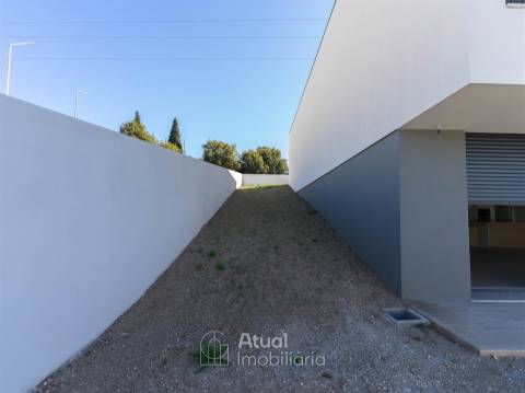 Moradia em Banda T3 Venda em Caldas de Vizela (São Miguel e São João),Vizela