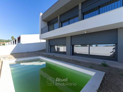 Moradia em Banda T3 Venda em Caldas de Vizela (São Miguel e São João),Vizela