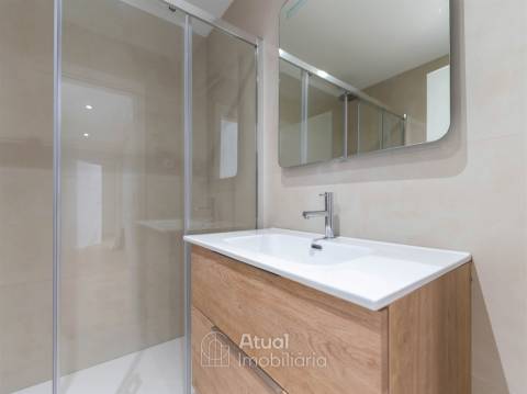 Moradia em Banda T3 Venda em Caldas de Vizela (São Miguel e São João),Vizela