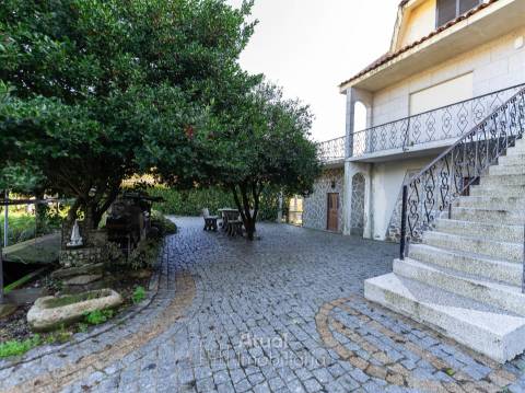 Moradia Isolada T6 Venda em Regilde,Felgueiras