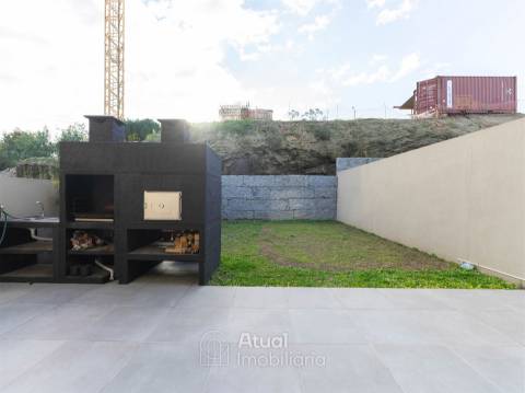 Moradia em Banda T3 Venda em Guardizela,Guimarães