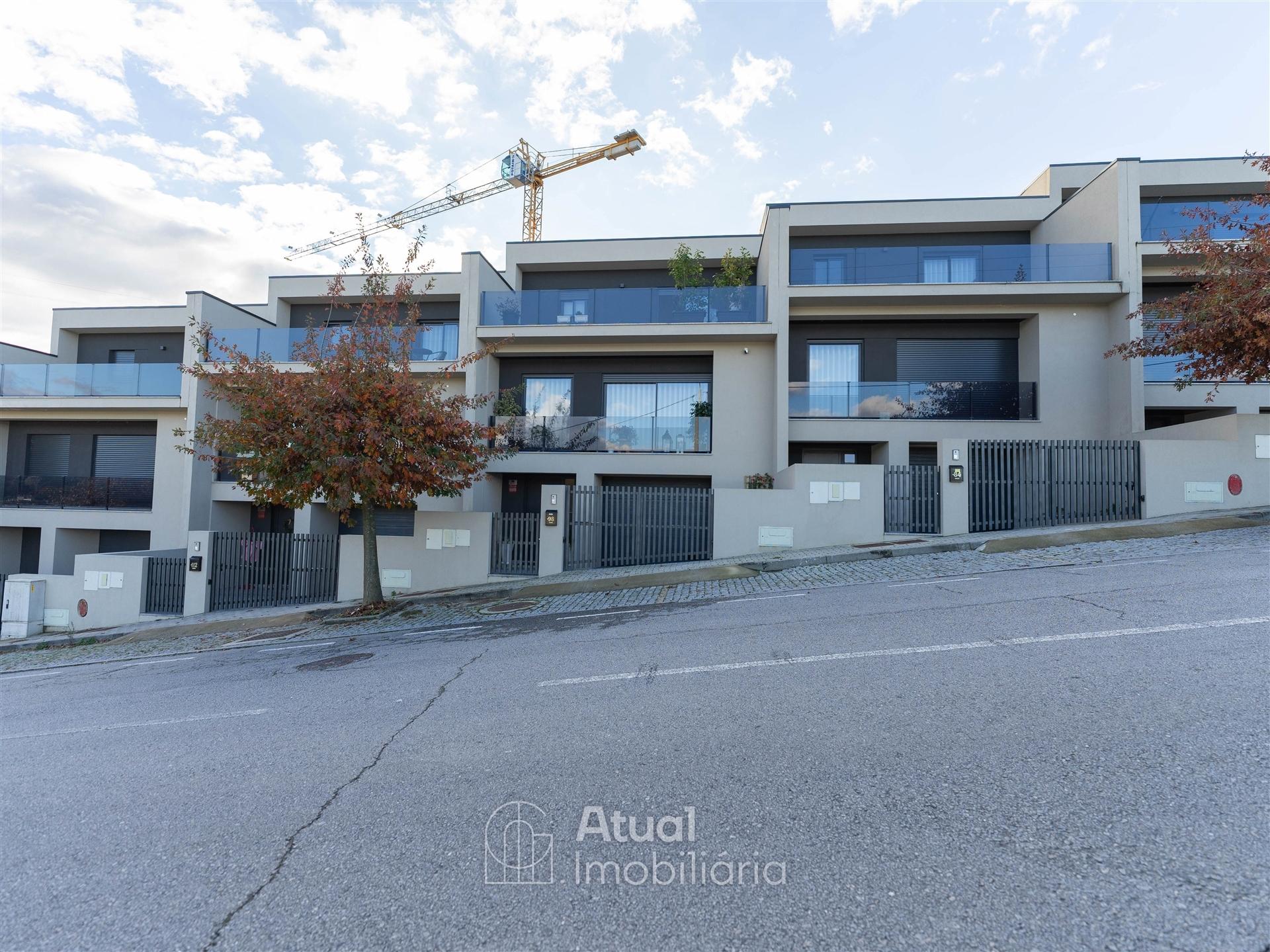 Moradia em Banda T3 Venda em Guardizela,Guimarães