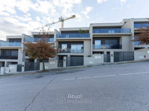 Moradia em Banda T3 Venda em Guardizela,Guimarães