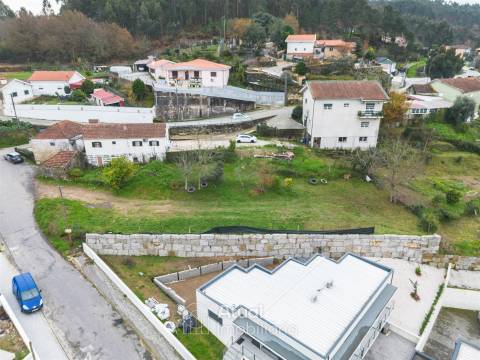 Terreno  Venda em Lustosa e Barrosas (Santo Estêvão),Lousada