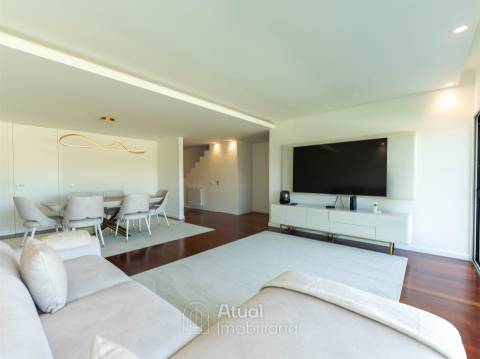 Moradia T3+1 Venda em Caldas de Vizela (São Miguel e São João),Vizela