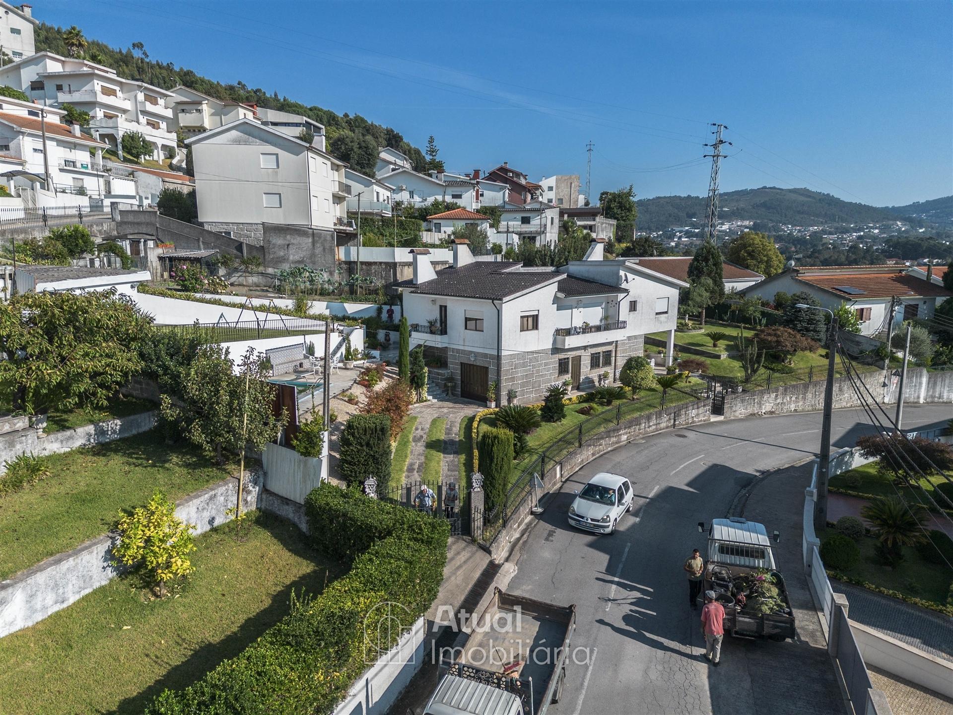 Andar Moradia T4 Arrendamento em Caldas de Vizela (São Miguel e São João),Vizela
