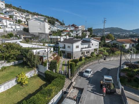 Andar Moradia T4 Arrendamento em Caldas de Vizela (São Miguel e São João),Vizela
