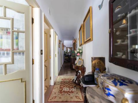 Andar Moradia T4 Arrendamento em Caldas de Vizela (São Miguel e São João),Vizela