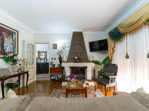 Andar Moradia T4 Arrendamento em Caldas de Vizela (São Miguel e São João),Vizela