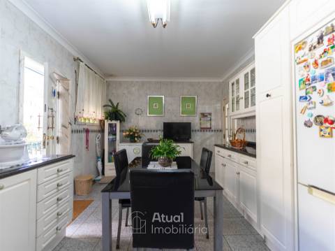 Andar Moradia T4 Arrendamento em Caldas de Vizela (São Miguel e São João),Vizela