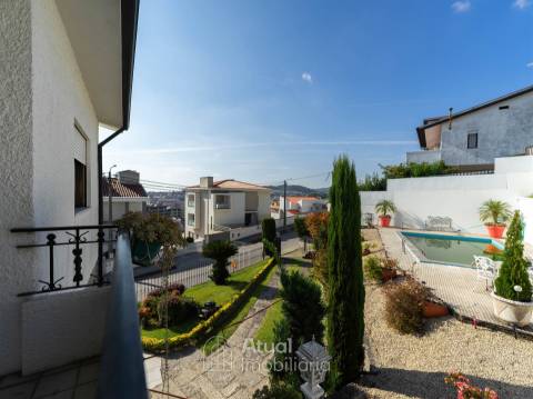 Andar Moradia T4 Arrendamento em Caldas de Vizela (São Miguel e São João),Vizela