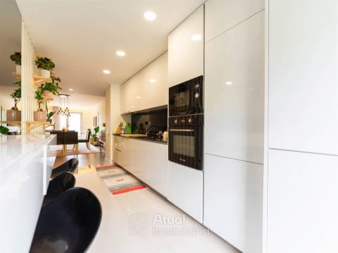 Apartamento T2 Venda em Caldas de Vizela (São Miguel e São João),Vizela