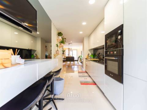 Apartamento T2 Venda em Caldas de Vizela (São Miguel e São João),Vizela