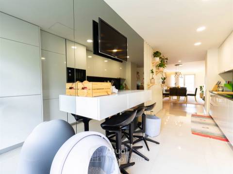 Apartamento T2 Venda em Caldas de Vizela (São Miguel e São João),Vizela