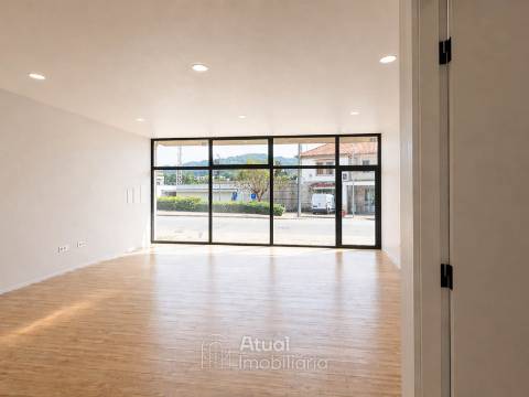 Loja  Arrendamento em Caldas de Vizela (São Miguel e São João),Vizela