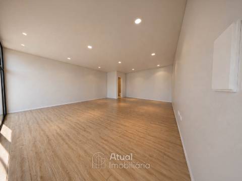 Loja  Arrendamento em Caldas de Vizela (São Miguel e São João),Vizela