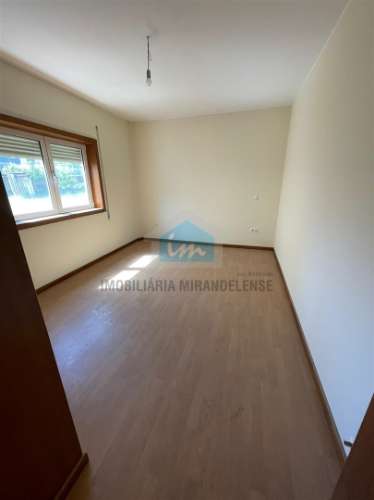Apartamento T2 para venda em Vinhais