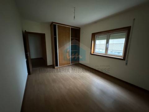 Apartamento T2 para venda em Vinhais