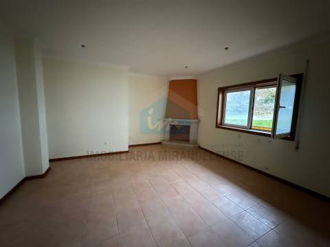 Apartamento T2 para venda em Vinhais