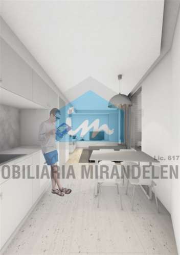 Edifício com projeto para 9 fogos (3 lojas comercias + 6 apartamentos), no centro de Mirandela