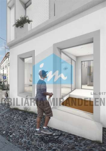 Edifício com projeto para 9 fogos (3 lojas comercias + 6 apartamentos), no centro de Mirandela