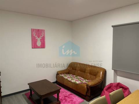 Quarto-suite para arrendar em Mirandela, num imóvel que foi totalmente remodelado.