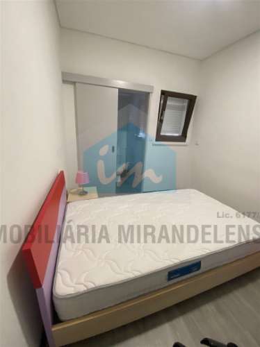 Quarto-suite para arrendar em Mirandela, num imóvel que foi totalmente remodelado.